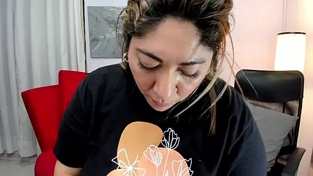 kendra fire online show from 05-16-26, 01:02