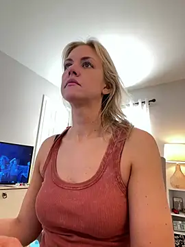 Snapshot of Kay_Cakes chatting on 01-24-25, 03:13 Kay Cakes online show from 01-24-25, 03:13