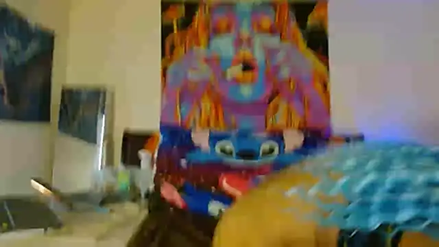 Snapshot of EnticingAaliyah chatting on 07-03-26, 02:12 EnticingAaliyah online show from 07-03-26, 02:12