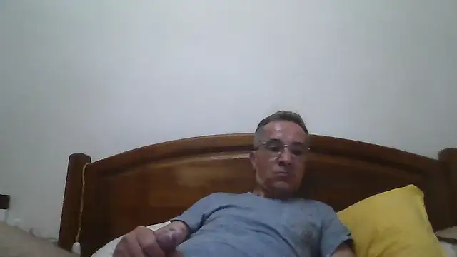 CarlosRocha73 online show from 05-10-26, 12:27