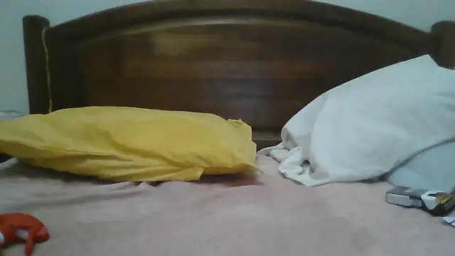 Snapshot of CarlosRocha73 chatting on 06-10-26, 11:24 CarlosRocha73 online show from 06-10-26, 11:24