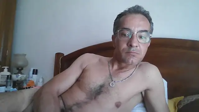 Snapshot of CarlosRocha73 chatting on 06-16-26, 04:09 CarlosRocha73 online show from 06-16-26, 04:09