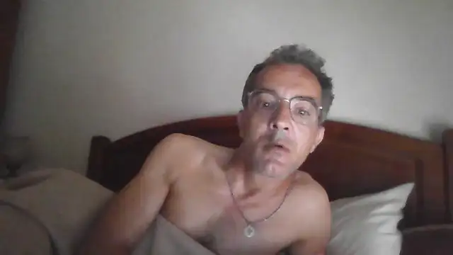 Snapshot of CarlosRocha73 chatting on 06-17-26, 08:17 CarlosRocha73 online show from 06-17-26, 08:17