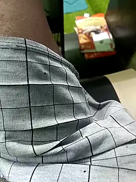 FriskyGender online show from 09-10-25, 03:56