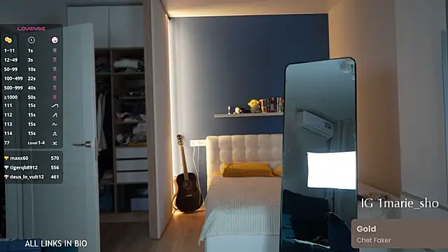 LAUREL HAZEL online show from 09-14-25, 06:18