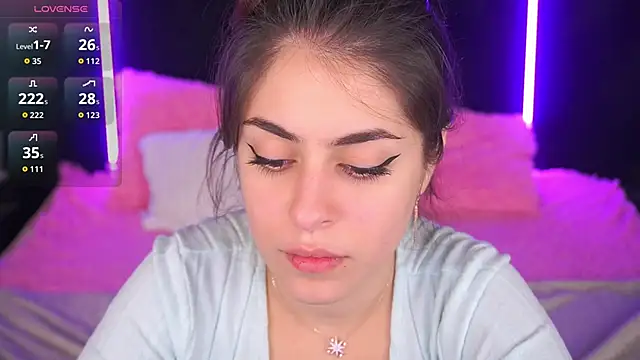 Snapshot of GoldBabyS chatting on 10-11-25, 01:42 GoldBabyS online show from 10-11-25, 01:42