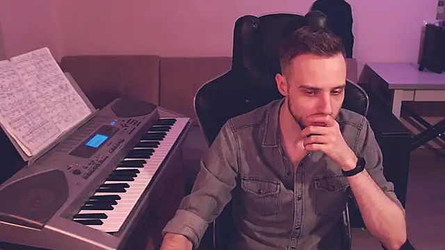 Snapshot of Sweetparker chatting on 12-14-24, 08:13 Sweetparker online show from 12-14-24, 08:13