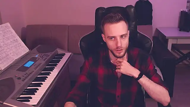 Snapshot of Sweetparker chatting on 12-18-24, 12:18 Sweetparker online show from 12-18-24, 12:18