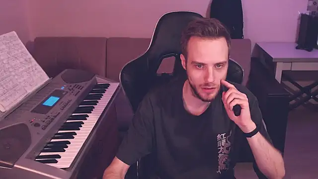 Snapshot of Sweetparker chatting on 01-17-25, 04:04 Sweetparker online show from 01-17-25, 04:04