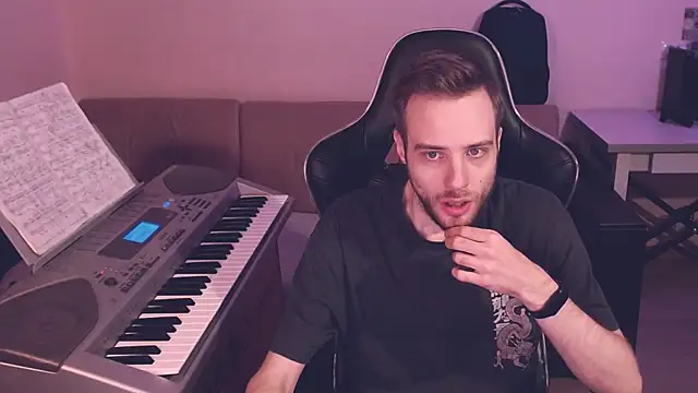 Snapshot of Sweetparker chatting on 01-19-25, 12:38 Sweetparker online show from 01-19-25, 12:38