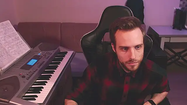 Snapshot of Sweetparker chatting on 02-25-25, 04:24 Sweetparker online show from 02-25-25, 04:24