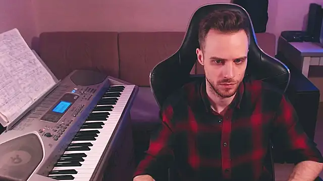 Snapshot of Sweetparker chatting on 10-18-25, 06:30 Sweetparker online show from 10-18-25, 06:30