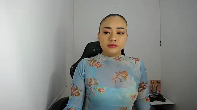 ReyleDoll online show from 12-19-24, 07:51