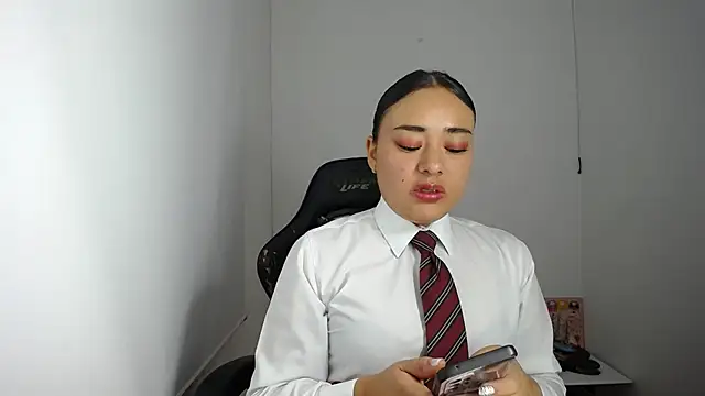 ReyleDoll online show from 12-20-24, 07:39