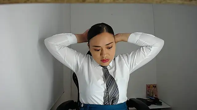 ReyleDoll online show from 12-28-24, 11:37