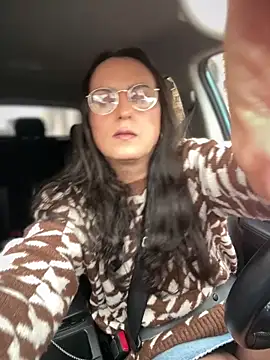 Snapshot of Chic_desire chatting on 03-14-26, 04:45 Chic desire online show from 03-14-26, 04:45