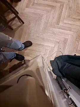 realeasy1 online show from 09-28-25, 01:33