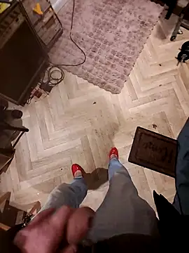 realeasy1 online show from 11-28-25, 03:09