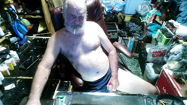 russtee online show from 11-23-25, 04:18