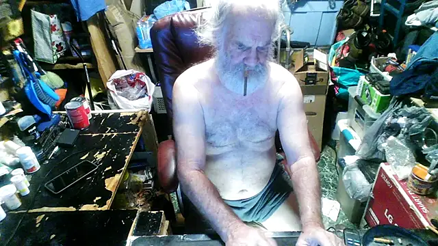 russtee online show from 12-17-25, 10:16