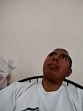 Snapshot of desnudo_Sexoxo chatting on 03-17-25, 06:32 desnudo Sexoxo online show from 03-17-25, 06:32