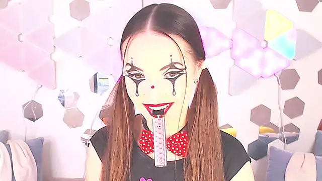 LexiKiss online show from 10-25-25, 04:02