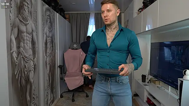 NickHOWLEN online show from 02-20-26, 02:28