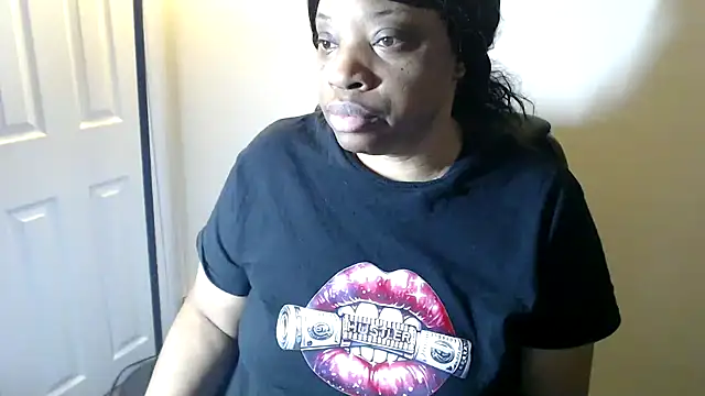 Snapshot of Sexymona1218 chatting on 02-28-26, 09:43 Sexymona1218 online show from 02-28-26, 09:43