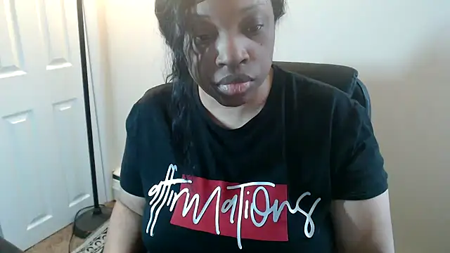 Snapshot of Sexymona1218 chatting on 03-05-26, 02:57 Sexymona1218 online show from 03-05-26, 02:57