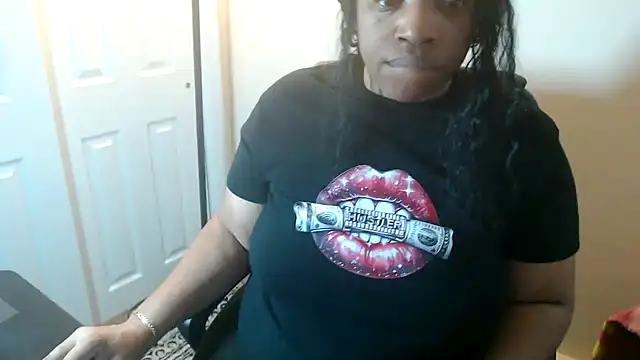 Snapshot of Sexymona1218 chatting on 03-23-26, 01:26 Sexymona1218 online show from 03-23-26, 01:26