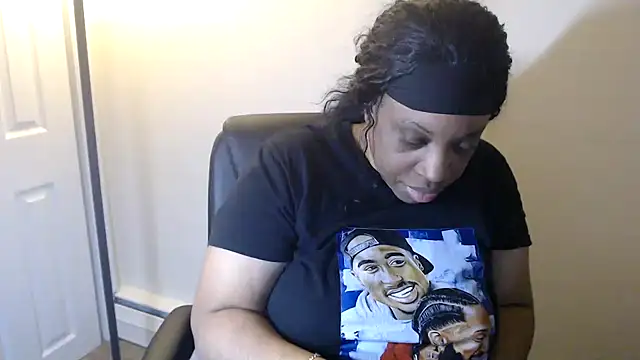 Sexymona1218 online show from 05-01-26, 02:16