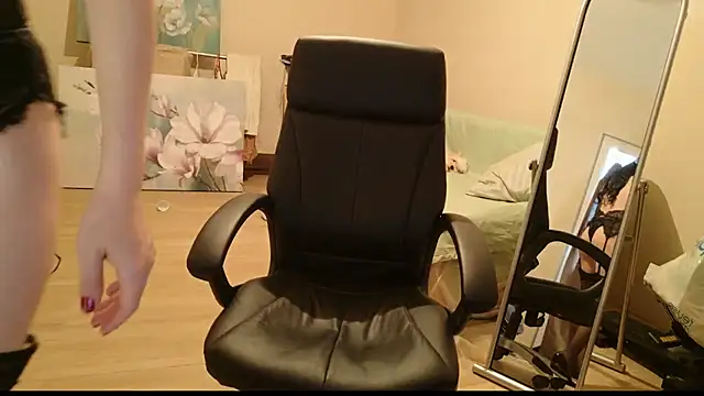 Snapshot of lara_heaven chatting on 09-19-25, 10:38 lara heaven online show from 09-19-25, 10:38