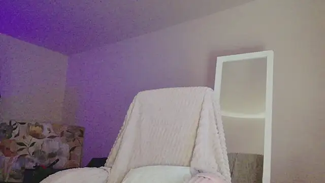 lara heaven online show from 05-09-26, 06:13