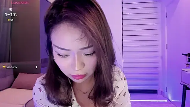 Snapshot of SaliUong chatting on 12-21-24, 04:14 SaliUong online show from 12-21-24, 04:14