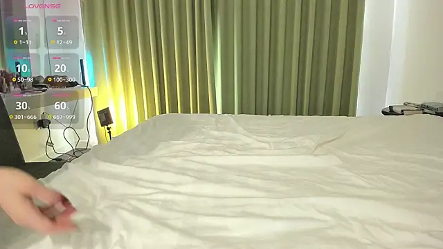 Snapshot of SaliUong chatting on 01-28-25, 07:00 SaliUong online show from 01-28-25, 07:00