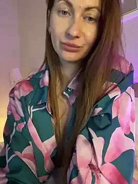 Snapshot of Luna_Hoty chatting on 03-15-25, 04:02 Luna Hoty online show from 03-15-25, 04:02
