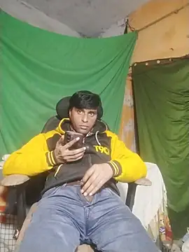 Snapshot of desiboy1101 chatting on 11-29-25, 02:20 desiboy1101 online show from 11-29-25, 02:20