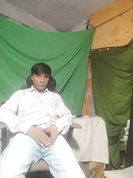 Snapshot of desiboy1101 chatting on 12-14-25, 12:54 desiboy1101 online show from 12-14-25, 12:54