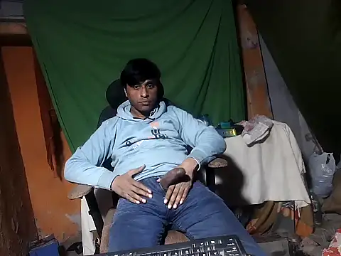 Snapshot of desiboy1101 chatting on 01-11-26, 02:55 desiboy1101 online show from 01-11-26, 02:55