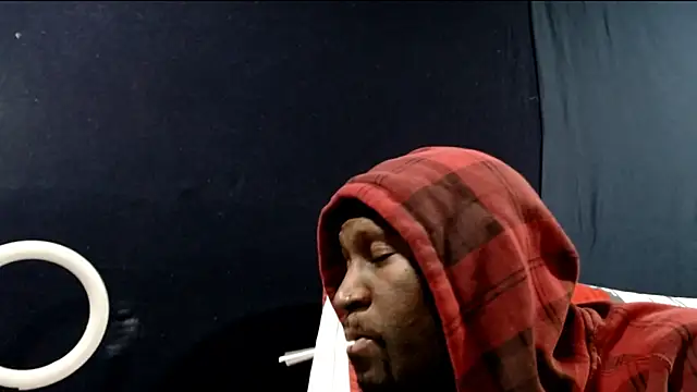 Snapshot of iBreakHeartz chatting on 12-06-24, 09:10 iBreakHeartz online show from 12-06-24, 09:10