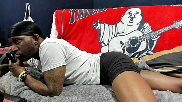 Snapshot of iBreakHeartz chatting on 12-24-24, 10:22 iBreakHeartz online show from 12-24-24, 10:22