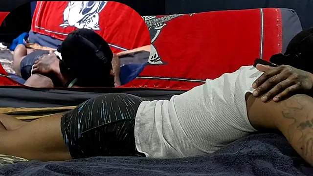 Snapshot of iBreakHeartz chatting on 01-11-25, 02:25 iBreakHeartz online show from 01-11-25, 02:25