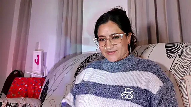 DeesseLuxure online show from 03-11-26, 04:29