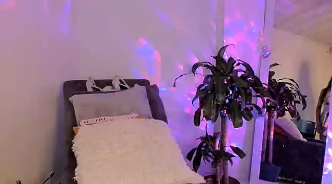 kirasofia online show from 01-22-25, 03:41
