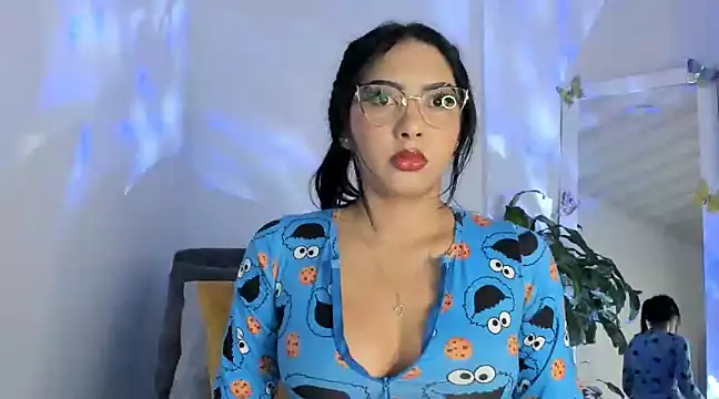 kirasofia online show from 02-01-25, 04:24