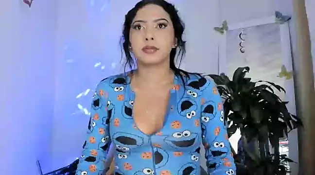 kirasofia online show from 02-28-25, 04:10