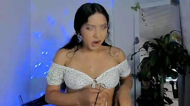 kirasofia online show from 03-11-25, 05:38