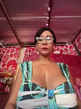 sweetieme online show from 06-10-26, 02:01