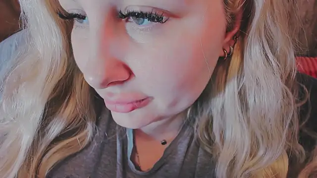 Snapshot of nast-yy chatting on 12-01-25, 10:09 nast-yy online show from 12-01-25, 10:09