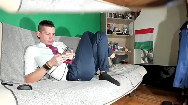 viraglaci18xh online show from 11-26-25, 12:39